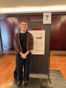 Sebastian Walter presenting the emoji poster at XPrag.it 6